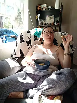 Snapshot of HTXBELLE chatting on October 31, 2025, 7:32 pm HTXBELLE online show from October 31, 2025, 7:32 pm