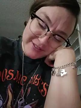 Snapshot of HTXBELLE chatting on October 30, 2025, 5:28 am HTXBELLE online show from October 30, 2025, 5:28 am