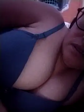 Snapshot of 86Alejandra12 chatting on February 25, 2025, 6:36 am 86Alejandra12 online show from February 25, 2025, 6:36 am