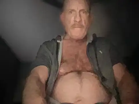 DominantDong online show from April 3, 2026, 8:37 pm