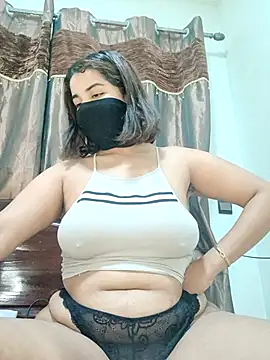 Snapshot of Louli_ta chatting on October 13, 2025, 10:43 pm Louli ta online show from October 13, 2025, 10:43 pm