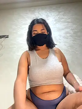 Snapshot of Louli_ta chatting on November 25, 2025, 9:48 pm Louli ta online show from November 25, 2025, 9:48 pm