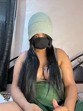 Snapshot of Louli_ta chatting on March 13, 2026, 10:26 pm Louli ta online show from March 13, 2026, 10:26 pm