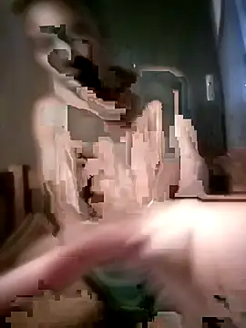 Snapshot of bezelrockie chatting on July 10, 2026, 2:39 pm bezelrockie online show from July 10, 2026, 2:39 pm