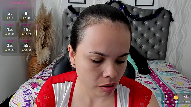 Kath latorre online show from October 5, 2025, 1:35 pm