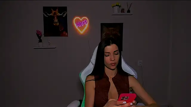 KetiWils online show from March 2, 2025, 4:58 pm