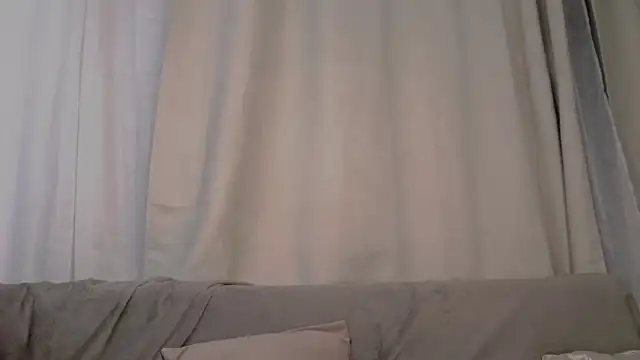 Snapshot of JanelleBrown_ chatting on December 20, 2025, 2:53 pm JanelleBrown online show from December 20, 2025, 2:53 pm