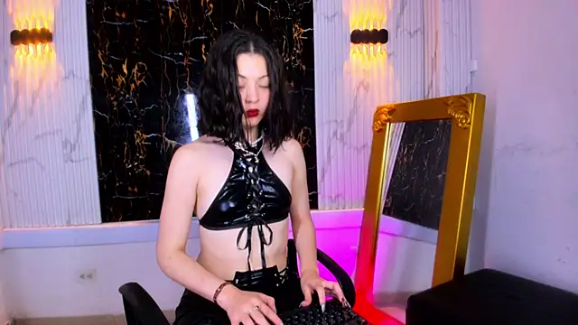 Snapshot of Guxplo_ chatting on March 20, 2025, 8:51 pm Guxplo  online show from March 20, 2025, 8:51 pm