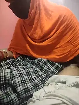 indian couple4 online show from November 14, 2025, 1:09 am