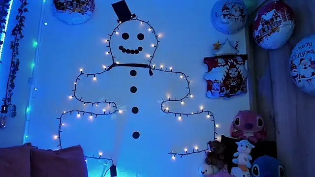 Snapshot of TANIA_06 chatting on December 17, 2025, 1:16 pm TANIA 06 online show from December 17, 2025, 1:16 pm