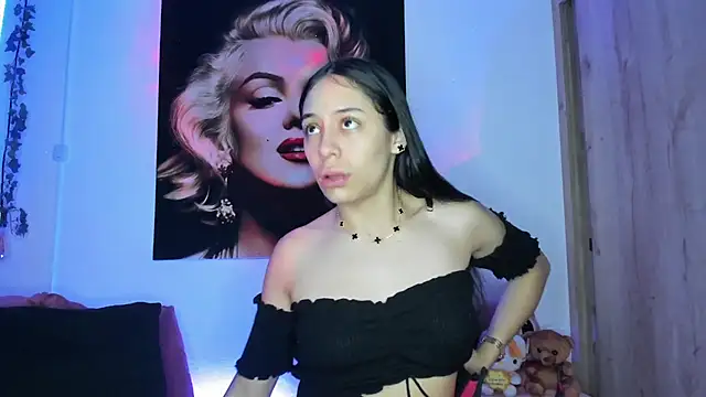 Snapshot of TANIA_06 chatting on November 11, 2025, 1:17 pm TANIA 06 online show from November 11, 2025, 1:17 pm