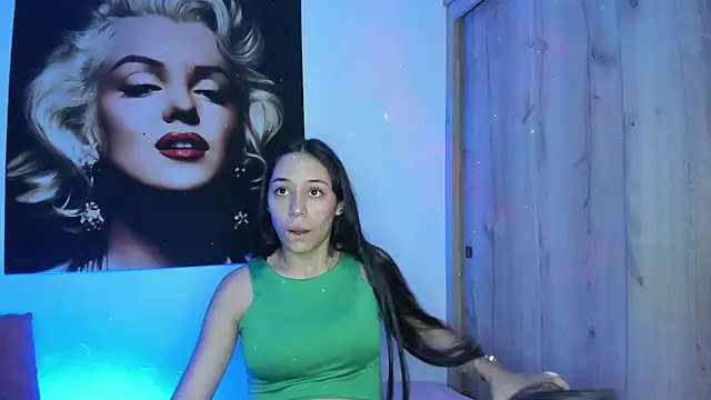 Snapshot of TANIA_06 chatting on November 6, 2025, 1:15 pm TANIA 06 online show from November 6, 2025, 1:15 pm