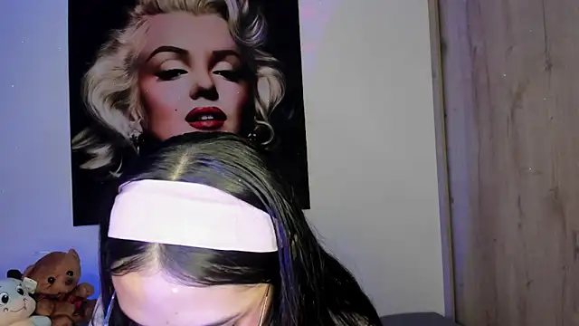 Snapshot of TANIA_06 chatting on October 30, 2025, 1:31 pm TANIA 06 online show from October 30, 2025, 1:31 pm