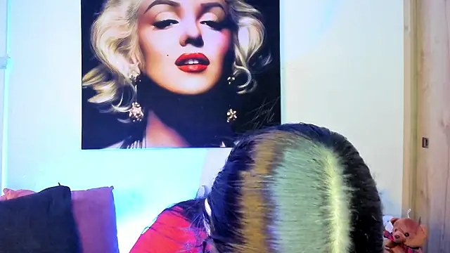 Snapshot of TANIA_06 chatting on November 24, 2025, 1:11 pm TANIA 06 online show from November 24, 2025, 1:11 pm