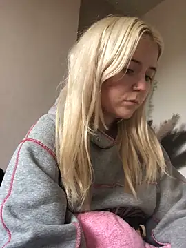 Snapshot of Blondie_Sofia_Essexbabe chatting on November 18, 2025, 11:35 am Blondie Sofia Essexbabe online show from November 18, 2025, 11:35 am