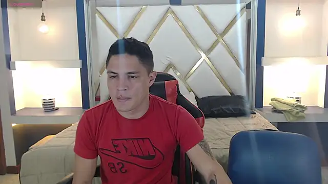 Snapshot of SaraClub_JY chatting on October 14, 2025, 11:04 pm SaraClub JY online show from October 14, 2025, 11:04 pm