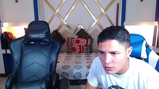 Snapshot of SaraClub_JY chatting on February 26, 2025, 8:25 pm SaraClub JY online show from February 26, 2025, 8:25 pm