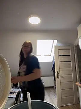 May Alisa online show from October 11, 2025, 2:51 pm