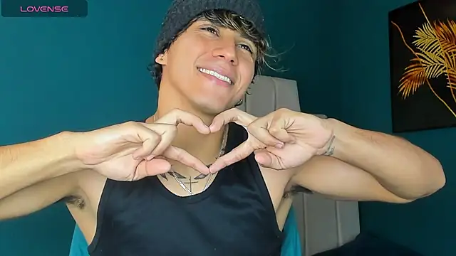 Allex Cano online show from September 28, 2025, 11:12 pm