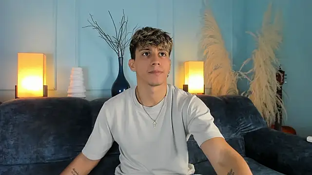 Allex Cano online show from March 13, 2025, 3:11 am