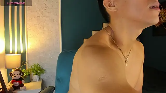 Allex Cano online show from March 8, 2025, 9:39 am