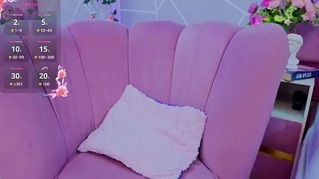 EmmyCortez online show from December 1, 2025, 11:44 am