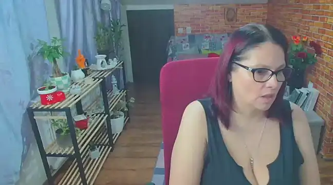 Snapshot of like2knowyou chatting on February 19, 2025, 8:52 pm like2knowyou online show from February 19, 2025, 8:52 pm