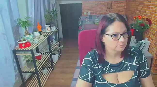 Snapshot of like2knowyou chatting on February 20, 2025, 8:03 pm like2knowyou online show from February 20, 2025, 8:03 pm