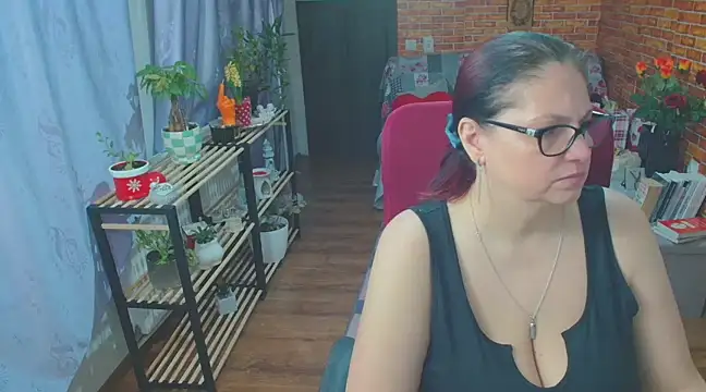 Snapshot of like2knowyou chatting on March 4, 2025, 10:38 pm like2knowyou online show from March 4, 2025, 10:38 pm