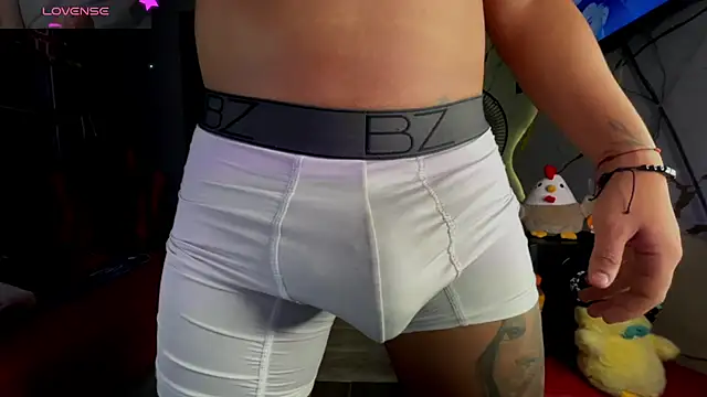 jeffvalemtino online show from April 17, 2026, 11:07 pm