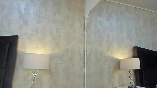 Snapshot of NahomyCarther chatting on October 1, 2025, 4:17 am NahomyCarther online show from October 1, 2025, 4:17 am