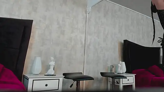 Snapshot of NahomyCarther chatting on April 8, 2026, 11:06 pm NahomyCarther online show from April 8, 2026, 11:06 pm