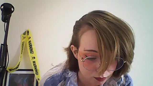 Snapshot of Elise_Nyx chatting on November 8, 2025, 12:31 pm Elise Nyx online show from November 8, 2025, 12:31 pm