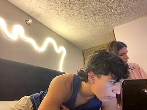 Snapshot of DesireLuxe chatting on October 10, 2025, 6:25 am DesireLuxe online show from October 10, 2025, 6:25 am