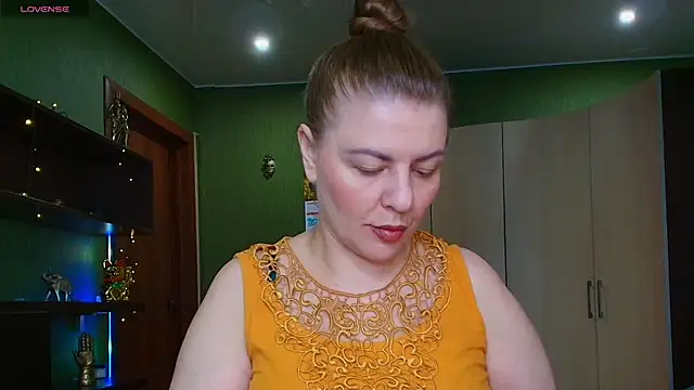 Snapshot of VeronikawGold chatting on July 10, 2026, 9:04 pm VeronikawGold online show from July 10, 2026, 9:04 pm
