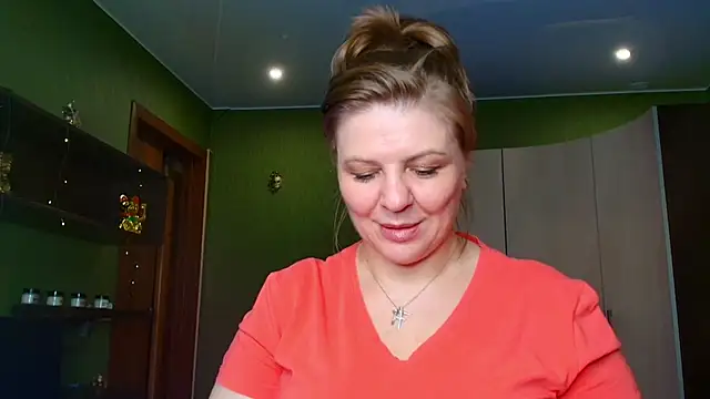 Snapshot of VeronikawGold chatting on May 16, 2026, 11:20 am VeronikawGold online show from May 16, 2026, 11:20 am