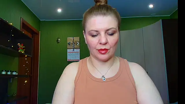 Snapshot of VeronikawGold chatting on June 10, 2026, 11:22 am VeronikawGold online show from June 10, 2026, 11:22 am