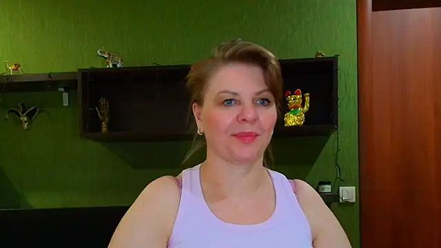 Snapshot of VeronikawGold chatting on May 4, 2026, 12:58 am VeronikawGold online show from May 4, 2026, 12:58 am