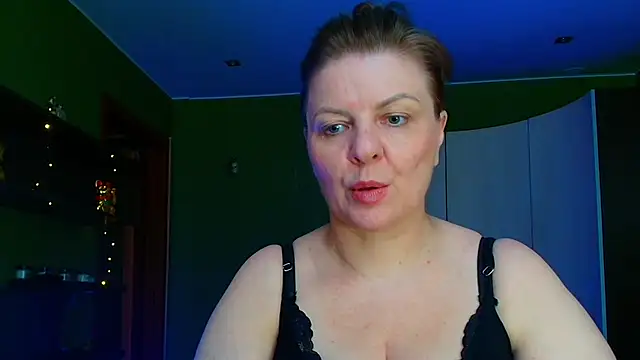 Snapshot of VeronikawGold chatting on May 21, 2026, 3:42 pm VeronikawGold online show from May 21, 2026, 3:42 pm