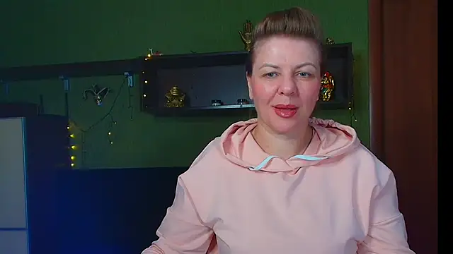 Snapshot of VeronikawGold chatting on April 23, 2026, 8:10 pm VeronikawGold online show from April 23, 2026, 8:10 pm