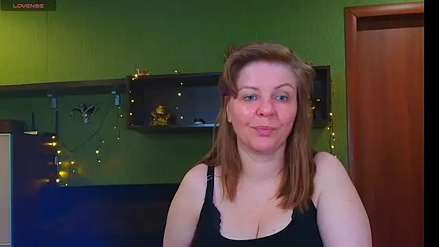 Snapshot of VeronikawGold chatting on April 25, 2026, 7:55 am VeronikawGold online show from April 25, 2026, 7:55 am