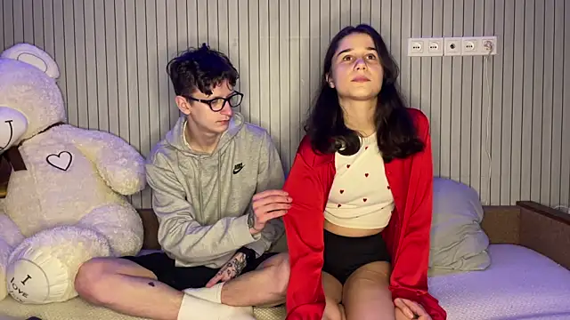 baby lesi online show from March 12, 2026, 4:44 pm