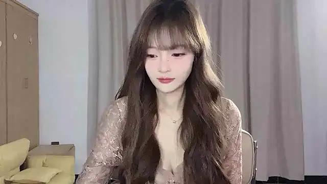 Snapshot of Annnnqi-77 chatting on February 24, 2025, 8:38 am Annnnqi-77 online show from February 24, 2025, 8:38 am