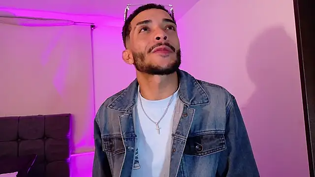 eross chipre  online show from March 1, 2026, 2:33 am