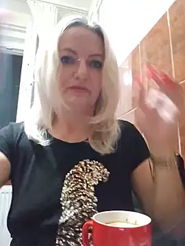 Snapshot of LadyTouch chatting on May 19, 2026, 7:21 pm LadyTouch online show from May 19, 2026, 7:21 pm