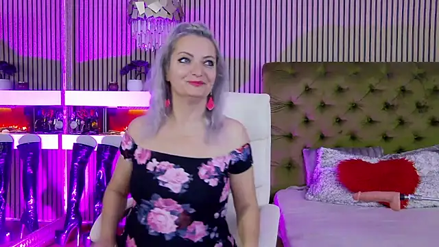 Snapshot of LadyTouch chatting on November 4, 2025, 12:47 am LadyTouch online show from November 4, 2025, 12:47 am