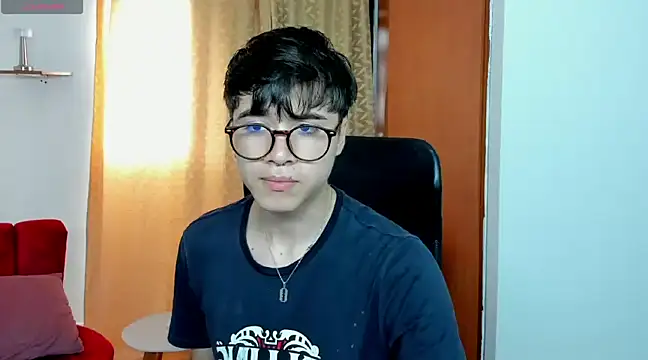 Snapshot of liam_orion chatting on March 7, 2025, 6:33 pm liam orion online show from March 7, 2025, 6:33 pm