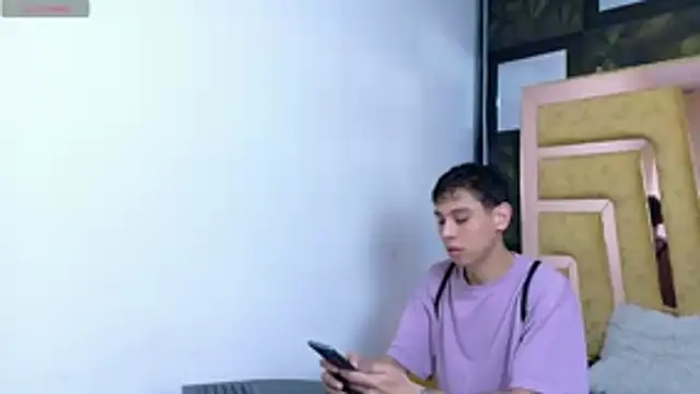 Snapshot of Noahoconor chatting on October 21, 2025, 7:35 pm Noahoconor online show from October 21, 2025, 7:35 pm