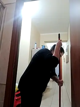 Dolcecurvy online show from December 16, 2025, 3:27 pm