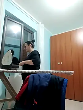 Dolcecurvy online show from November 8, 2025, 4:10 pm